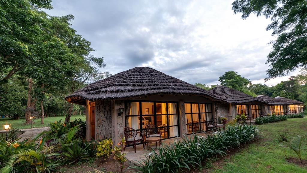 Sambiya River Lodge